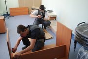 Услуги по сборке мебели,  сборщика мебели в Омске